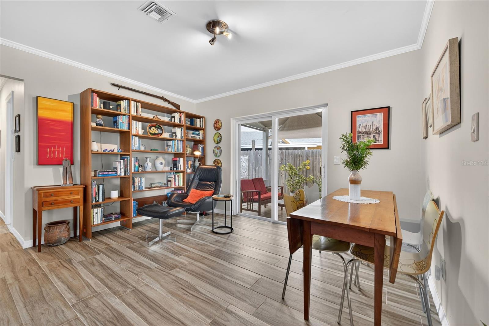 Image 17 of 42 For 1422 35th Street N
