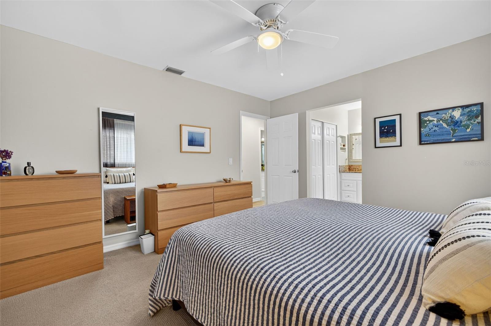 Image 20 of 42 For 1422 35th Street N