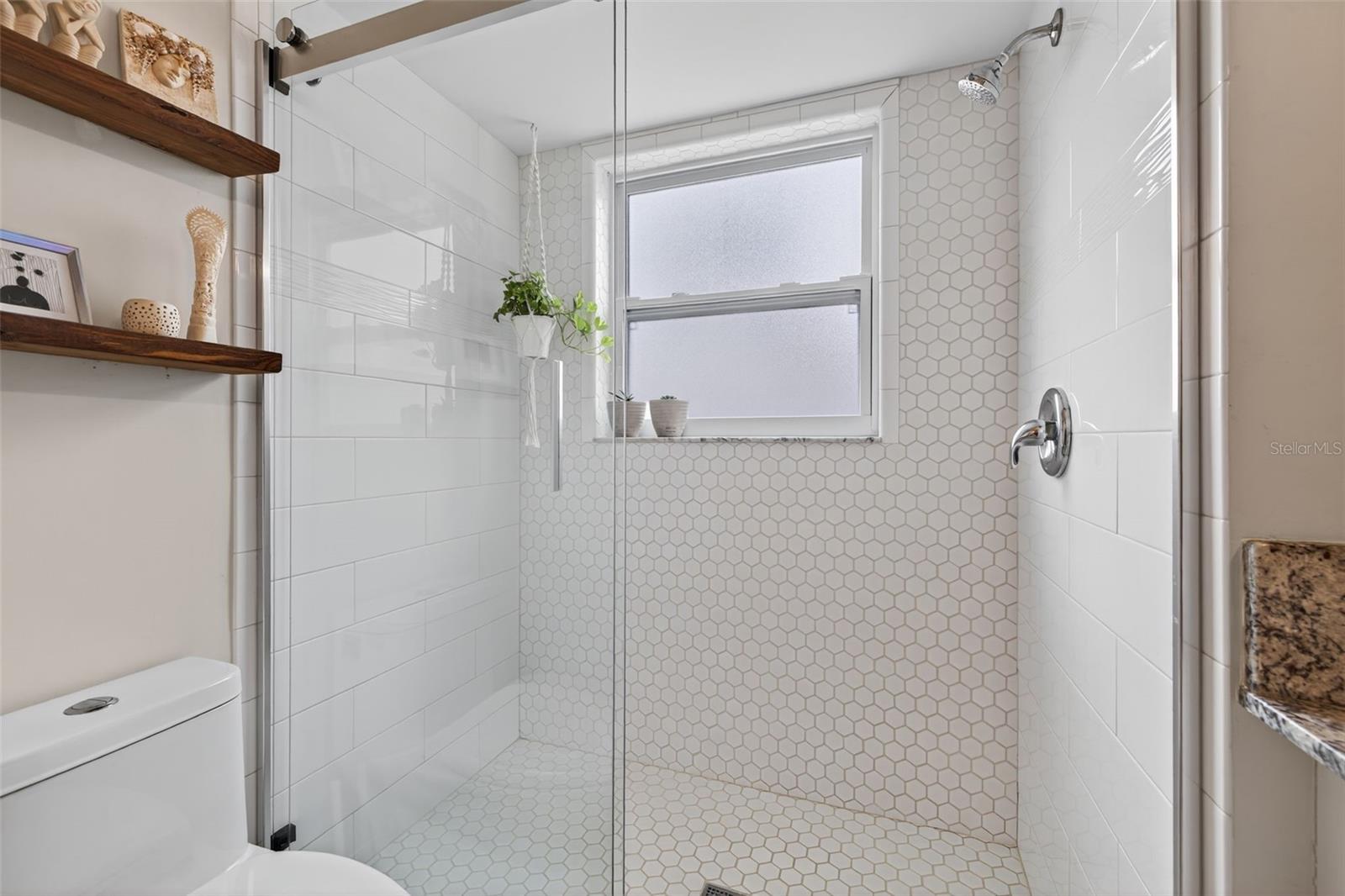 Image 27 of 42 For 1422 35th Street N