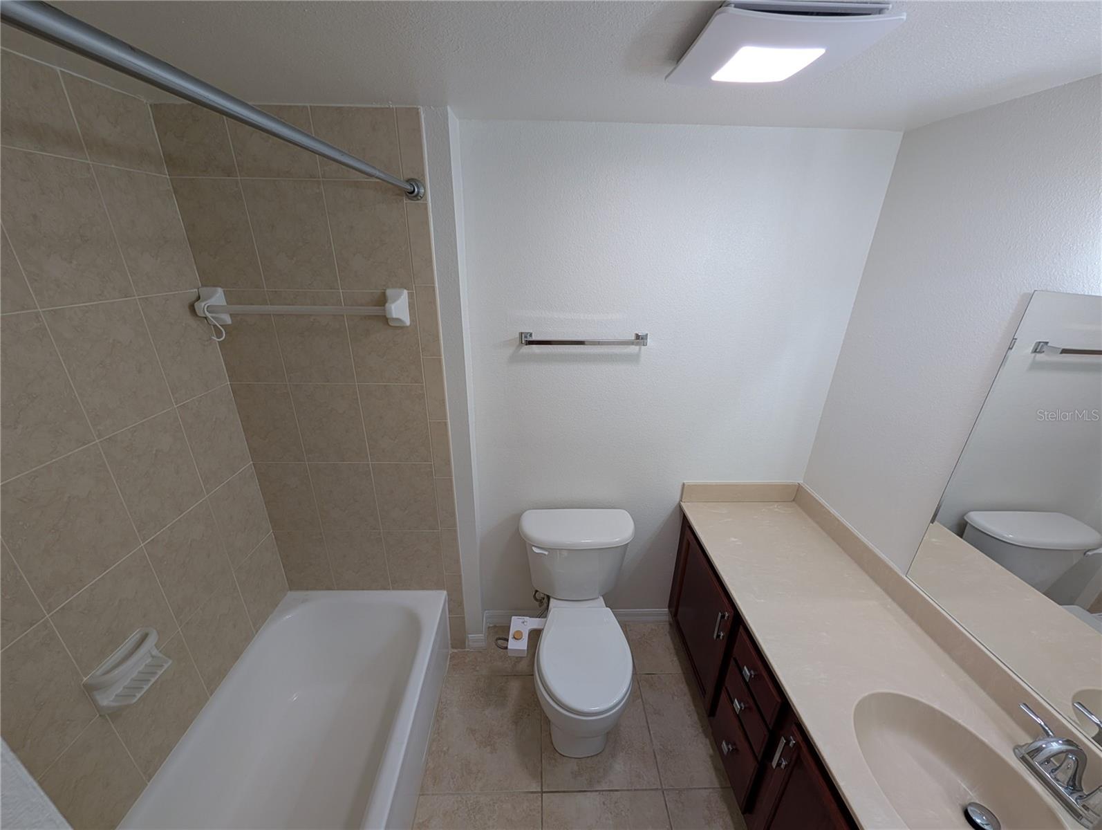 Image 14 of 24 For 406 Cedar Avenue 308