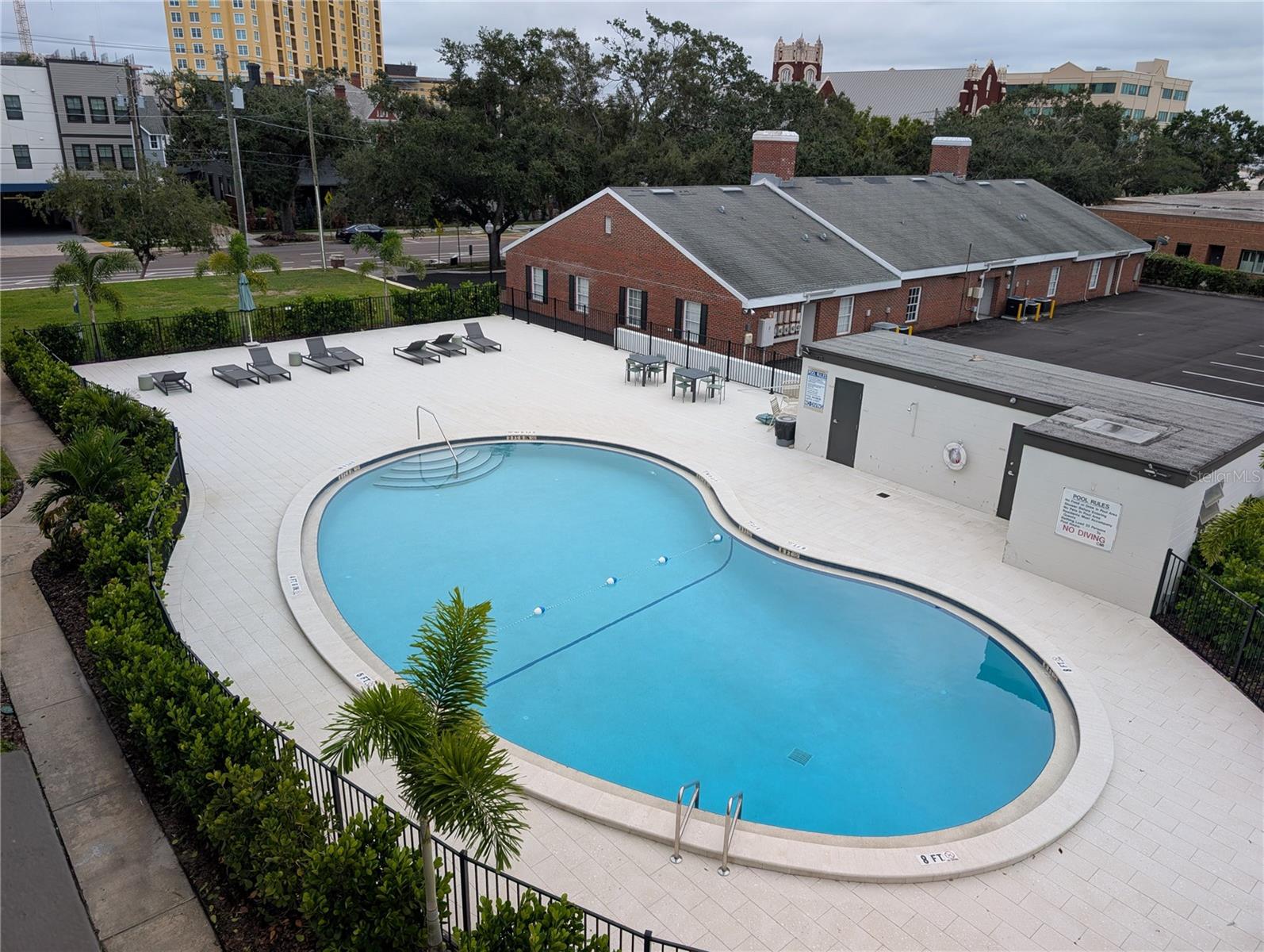 Image 16 of 24 For 406 Cedar Avenue 308