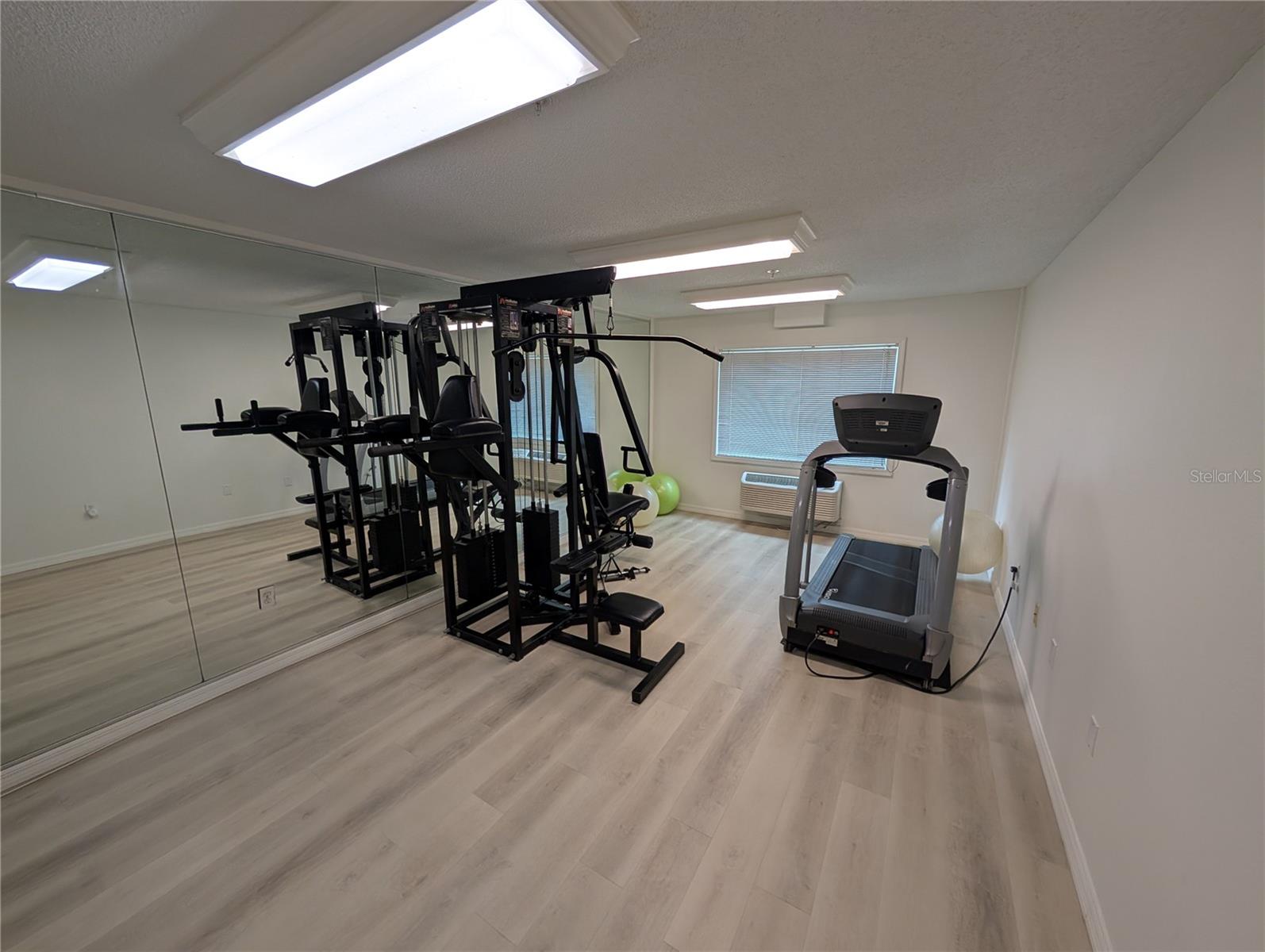 Image 21 of 24 For 406 Cedar Avenue 308