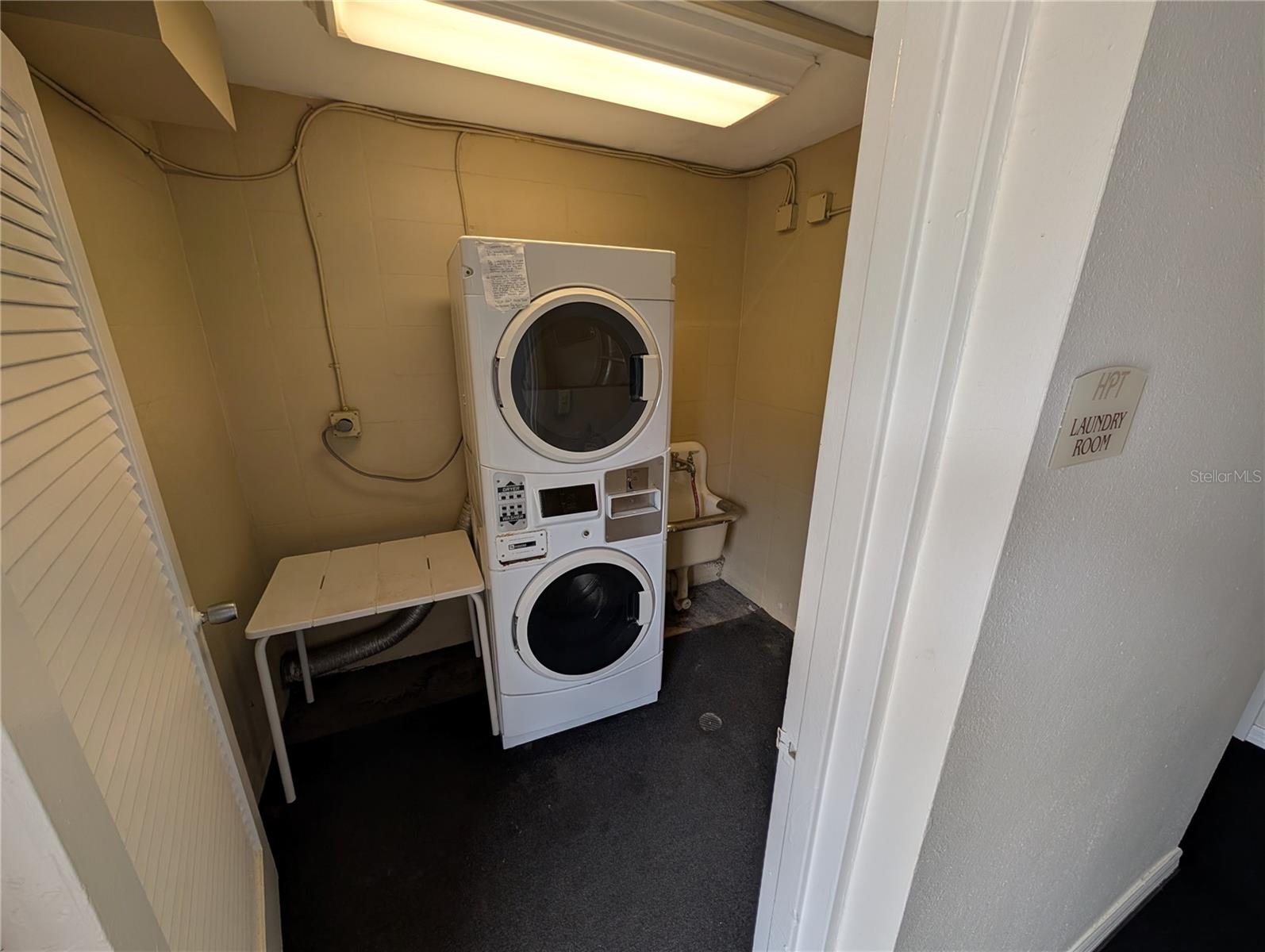 Image 22 of 24 For 406 Cedar Avenue 308