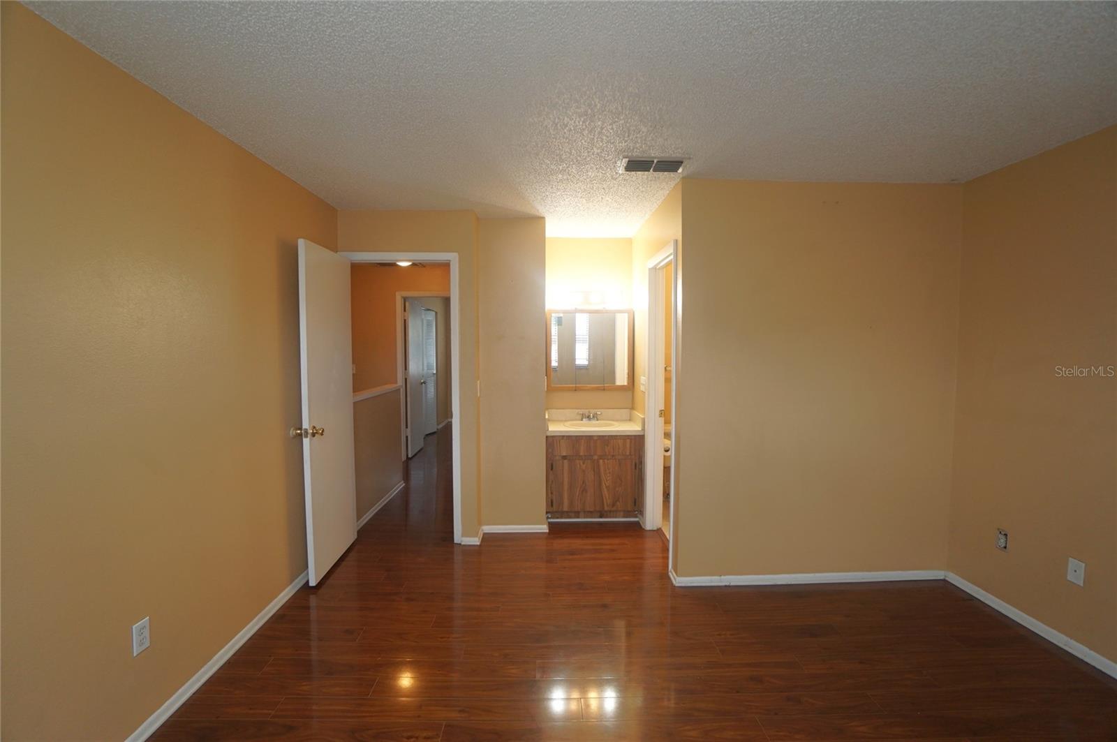 Image 12 of 17 For 10049 Lake Oak Circle