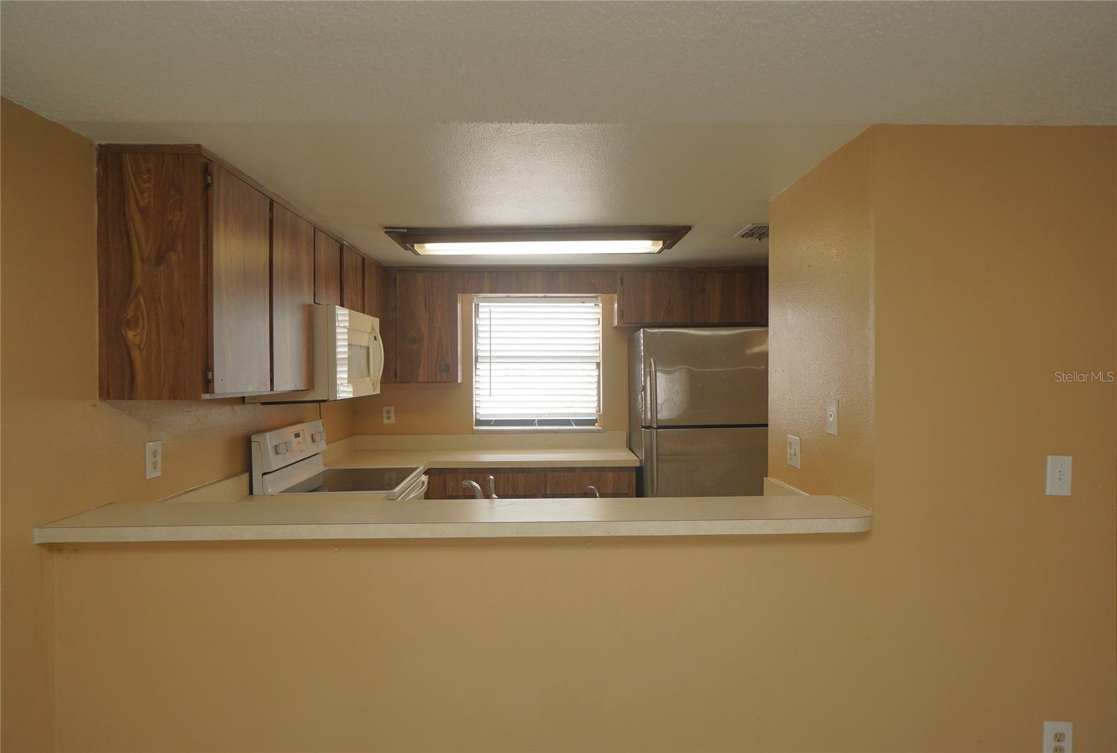 Image 5 of 17 For 10049 Lake Oak Circle