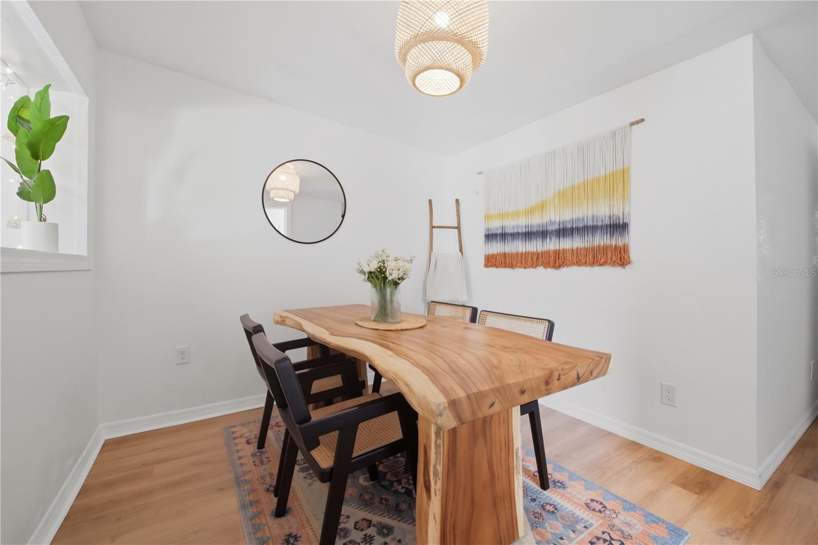 Image 17 of 40 For 1433 27th Avenue S