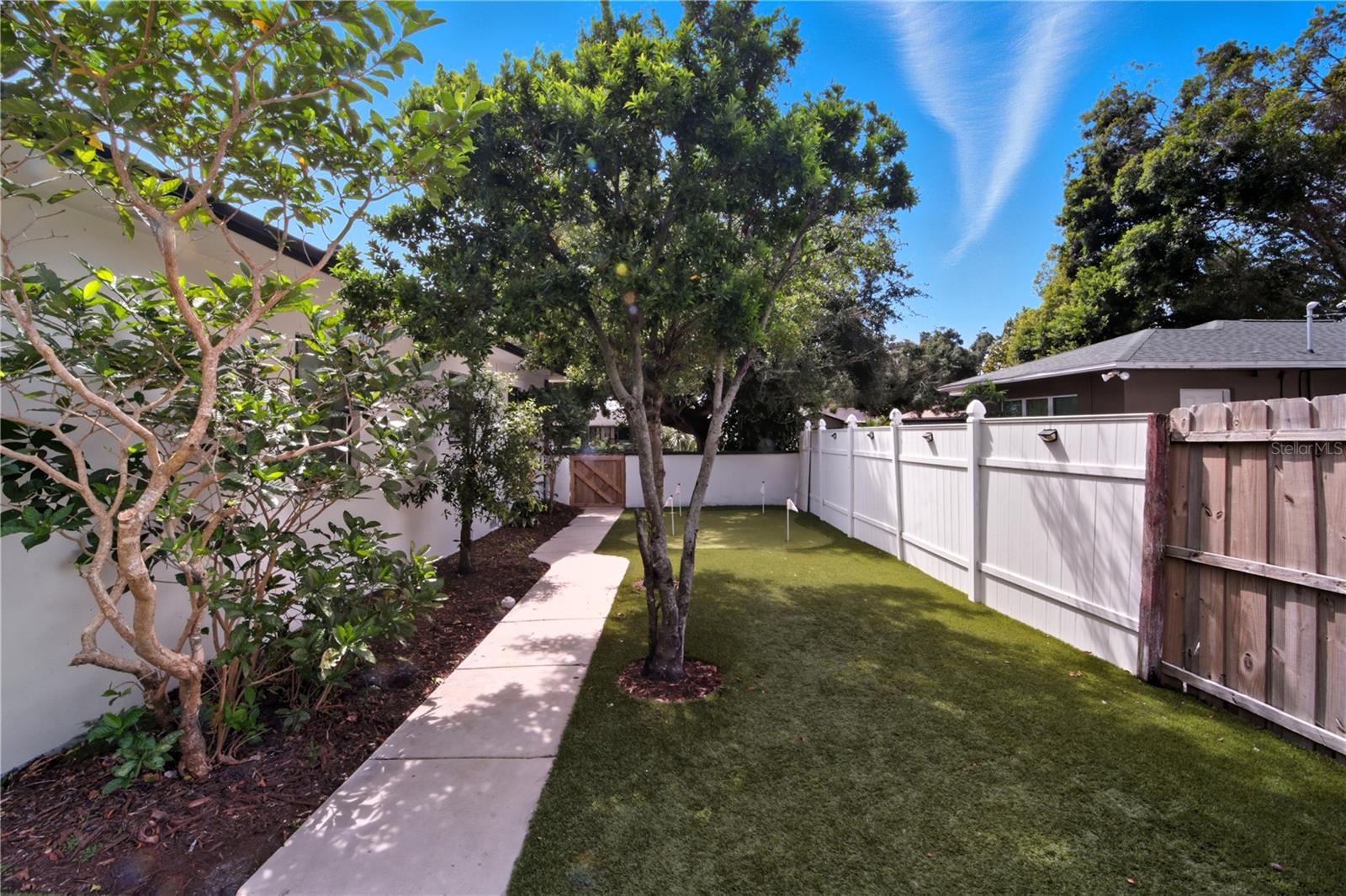 Image 31 of 40 For 1433 27th Avenue S