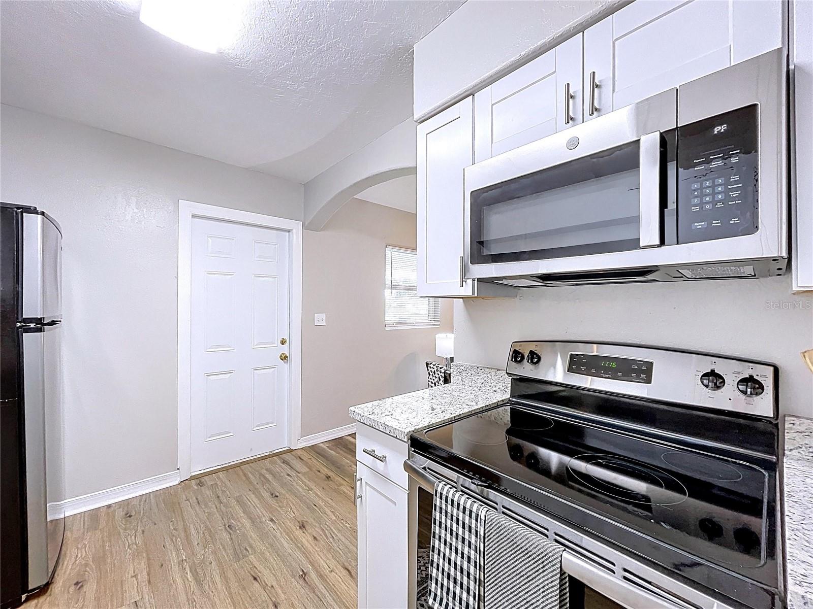 Image 13 of 62 For 1240 Woodland Avenue