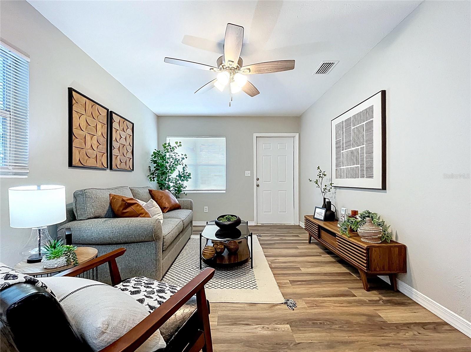 Image 4 of 62 For 1240 Woodland Avenue