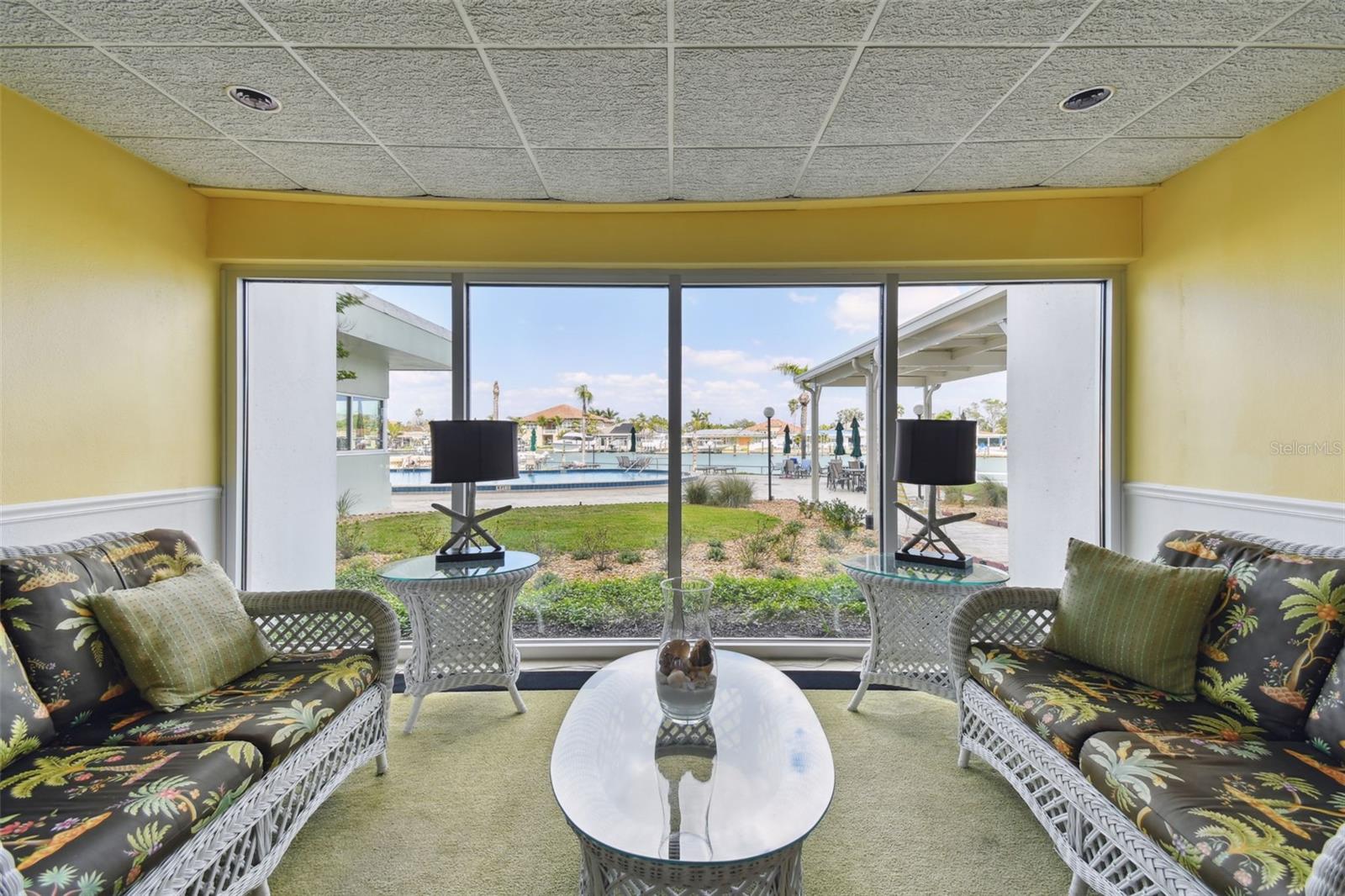 Image 61 of 65 For 31 Island Way 609