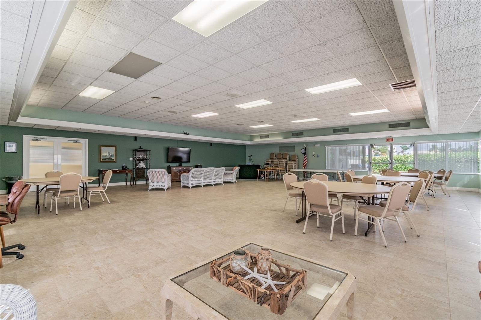 Image 63 of 65 For 31 Island Way 609