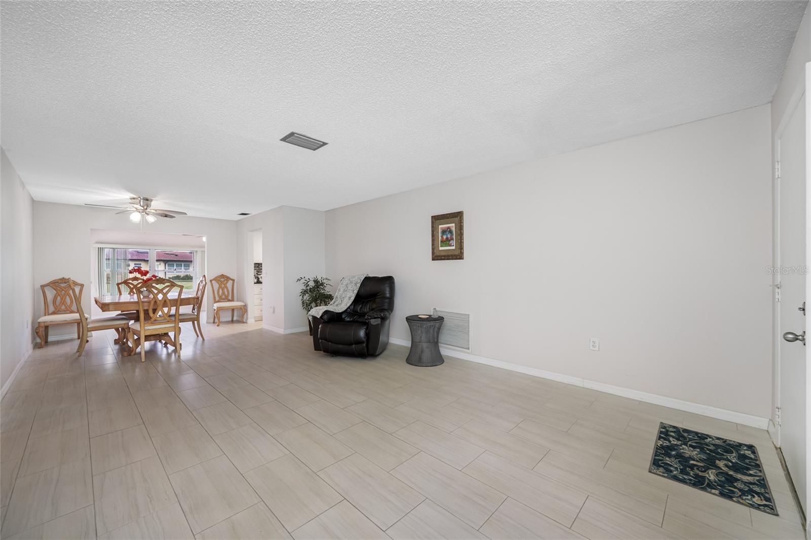 Image 10 of 41 For 12200 Vonn Road 8a