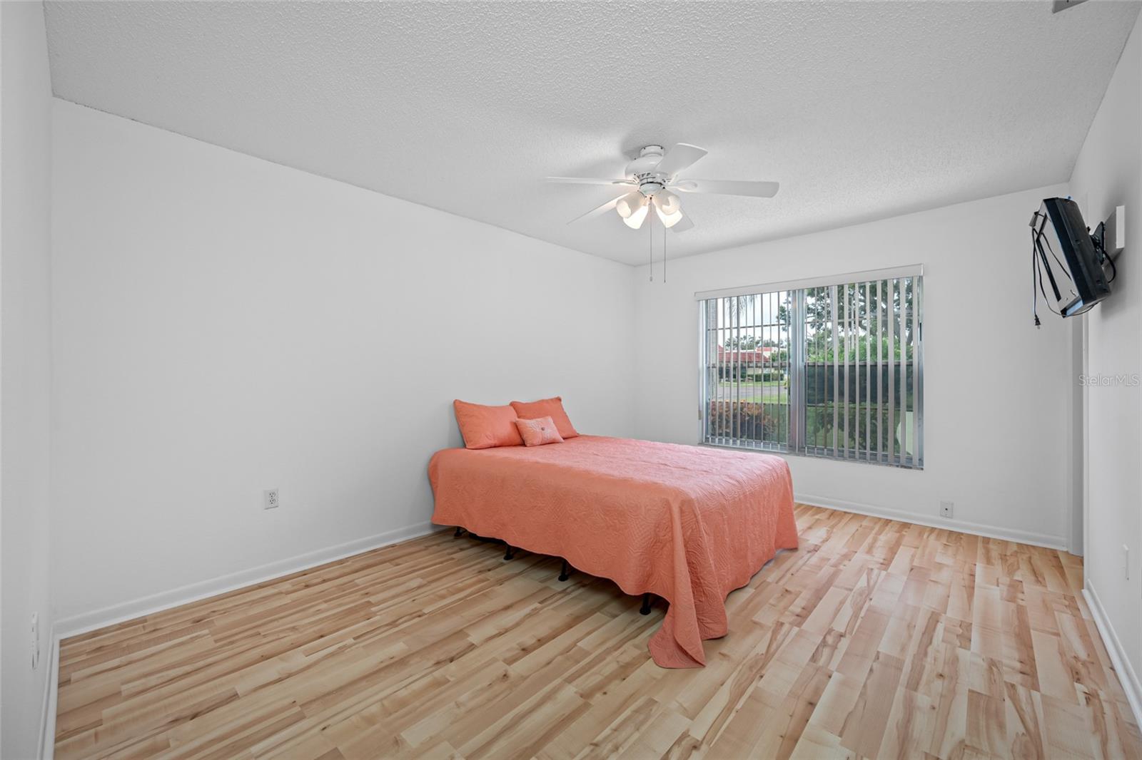 Image 24 of 41 For 12200 Vonn Road 8a