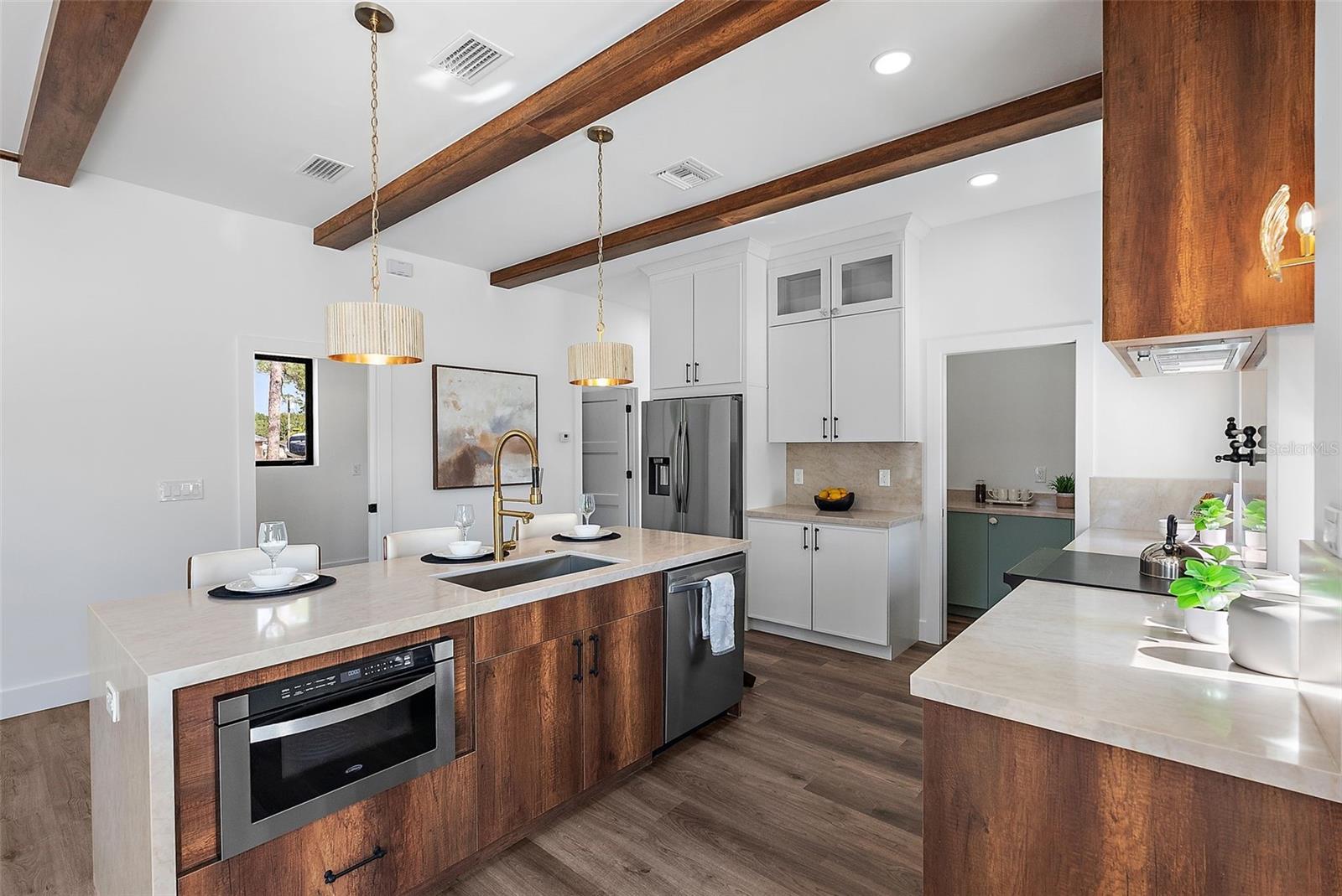 Image 10 of 44 For 5941 Mangrove Street N