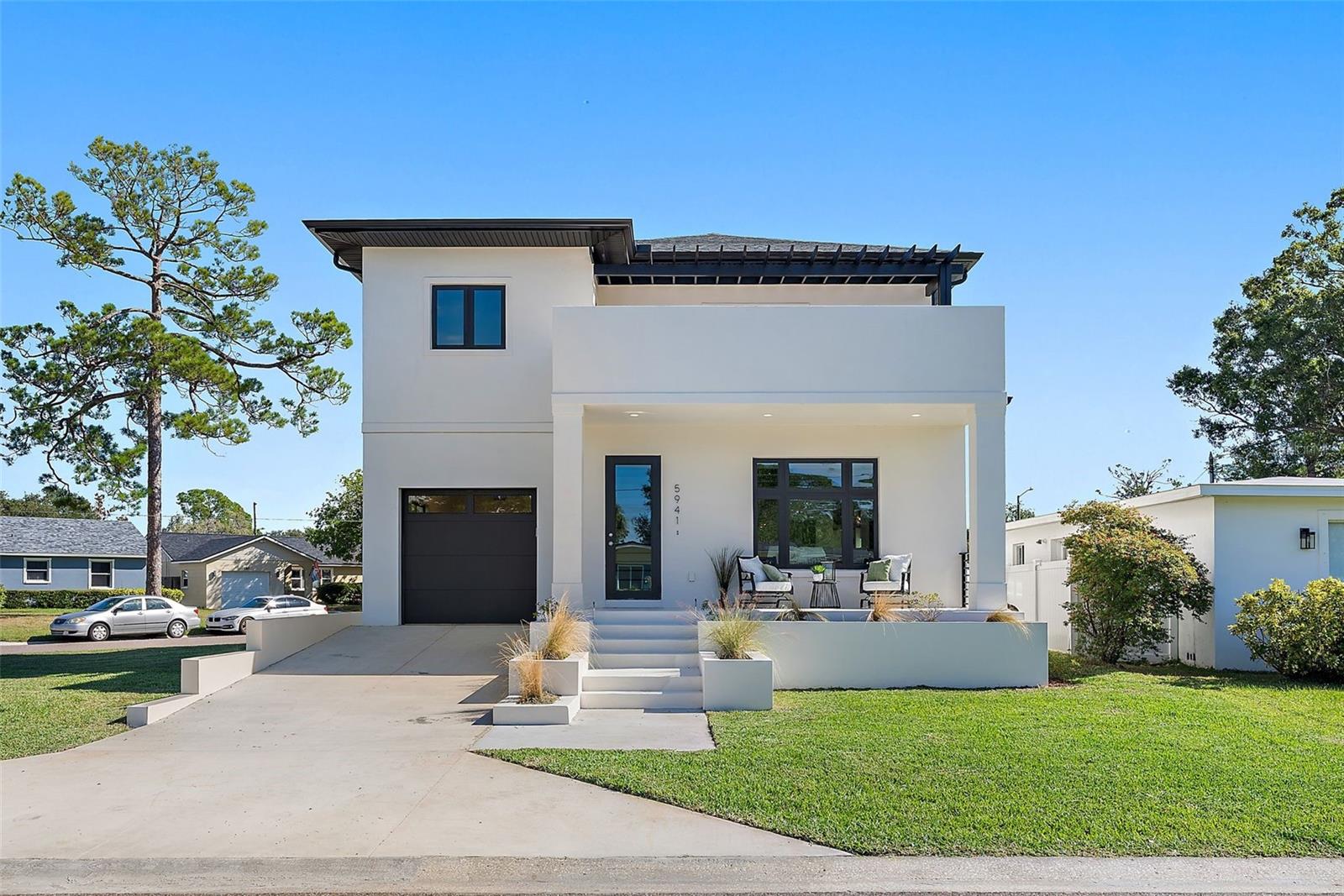 Image 2 of 44 For 5941 Mangrove Street N