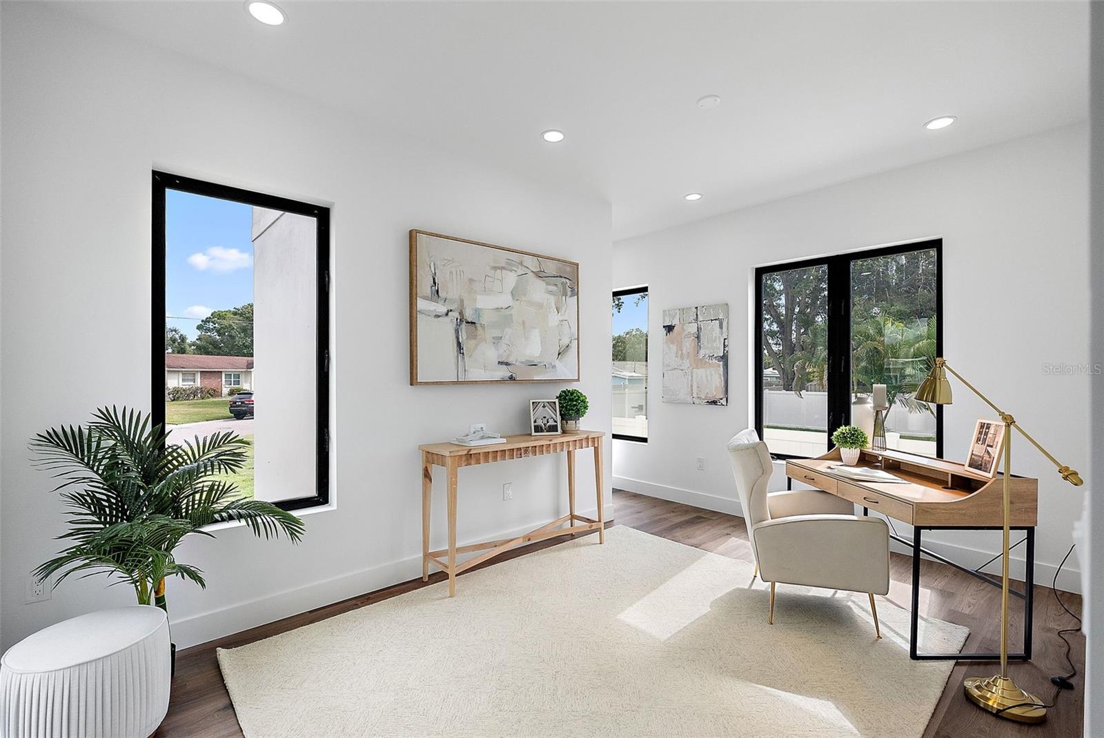 Image 20 of 44 For 5941 Mangrove Street N