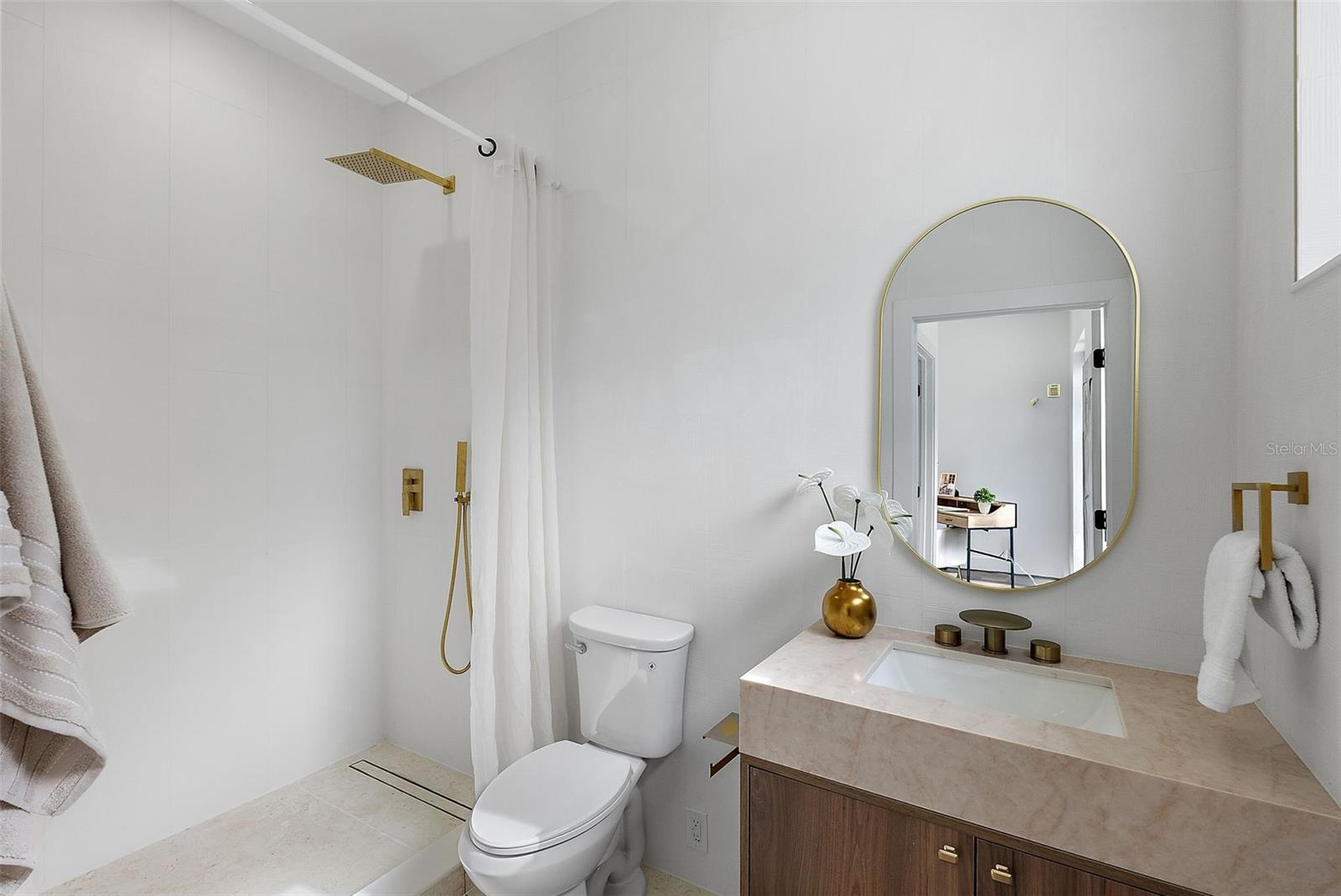 Image 24 of 44 For 5941 Mangrove Street N