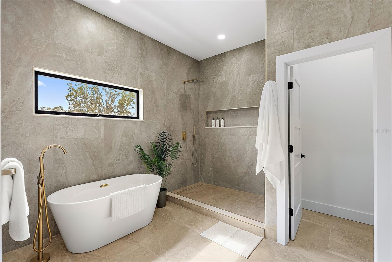 Image 32 of 44 For 5941 Mangrove Street N