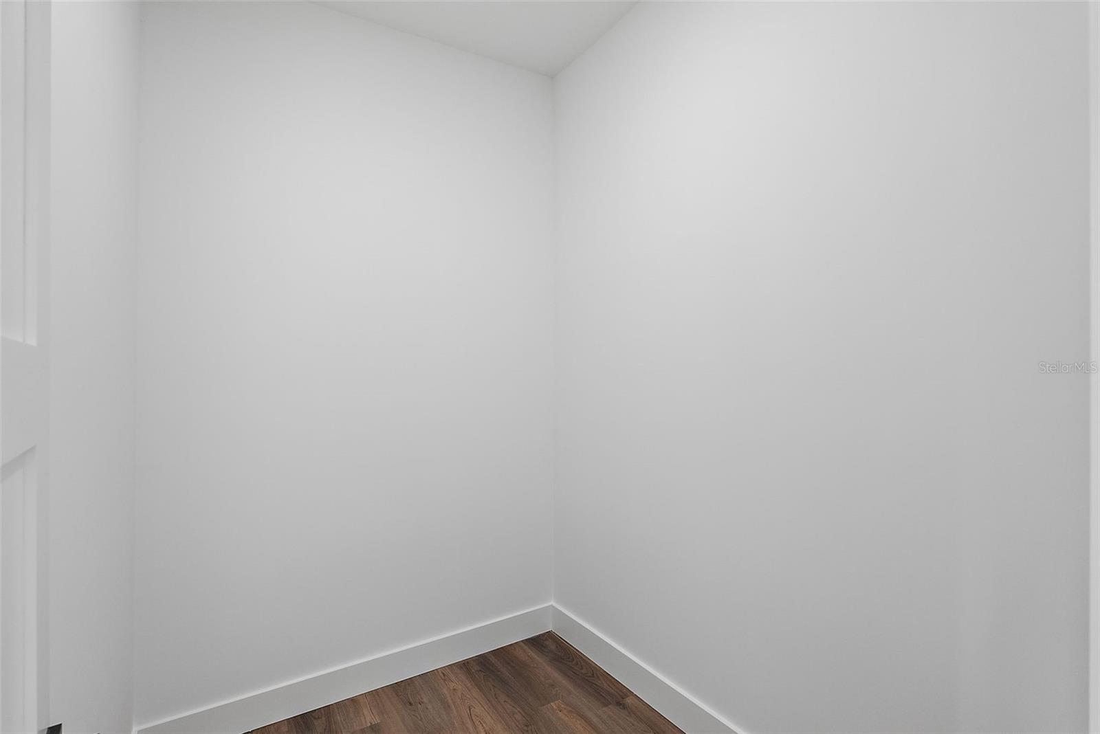 Image 37 of 44 For 5941 Mangrove Street N