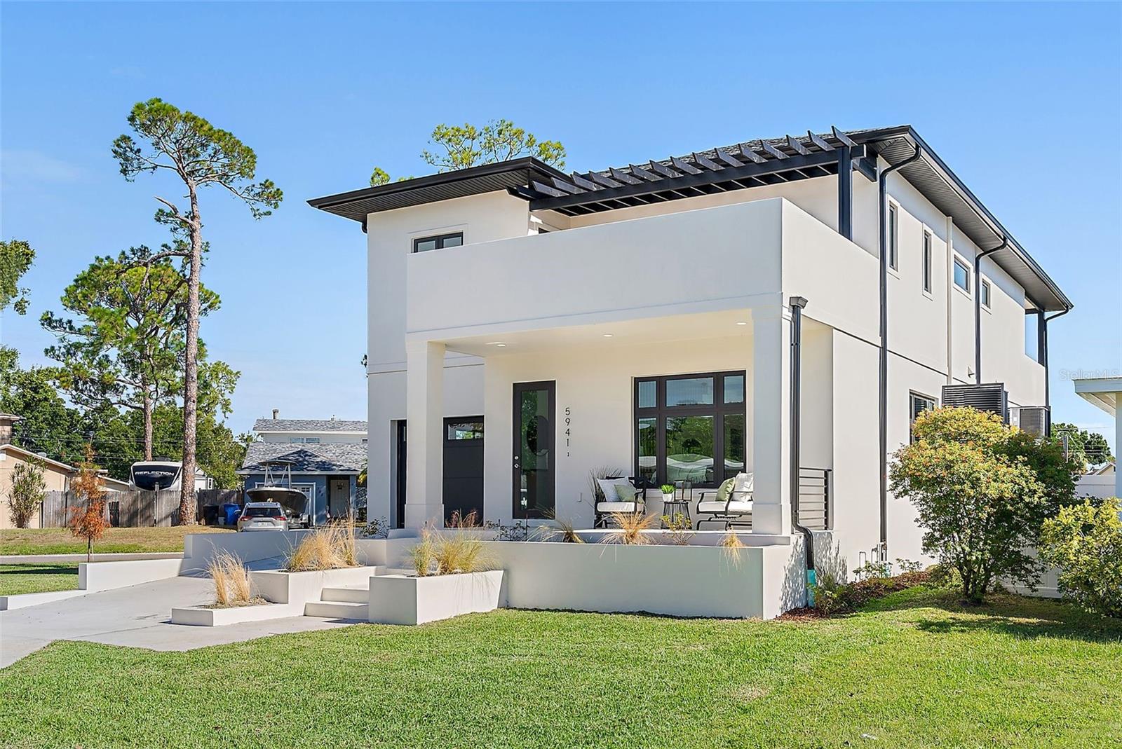 Image 4 of 44 For 5941 Mangrove Street N