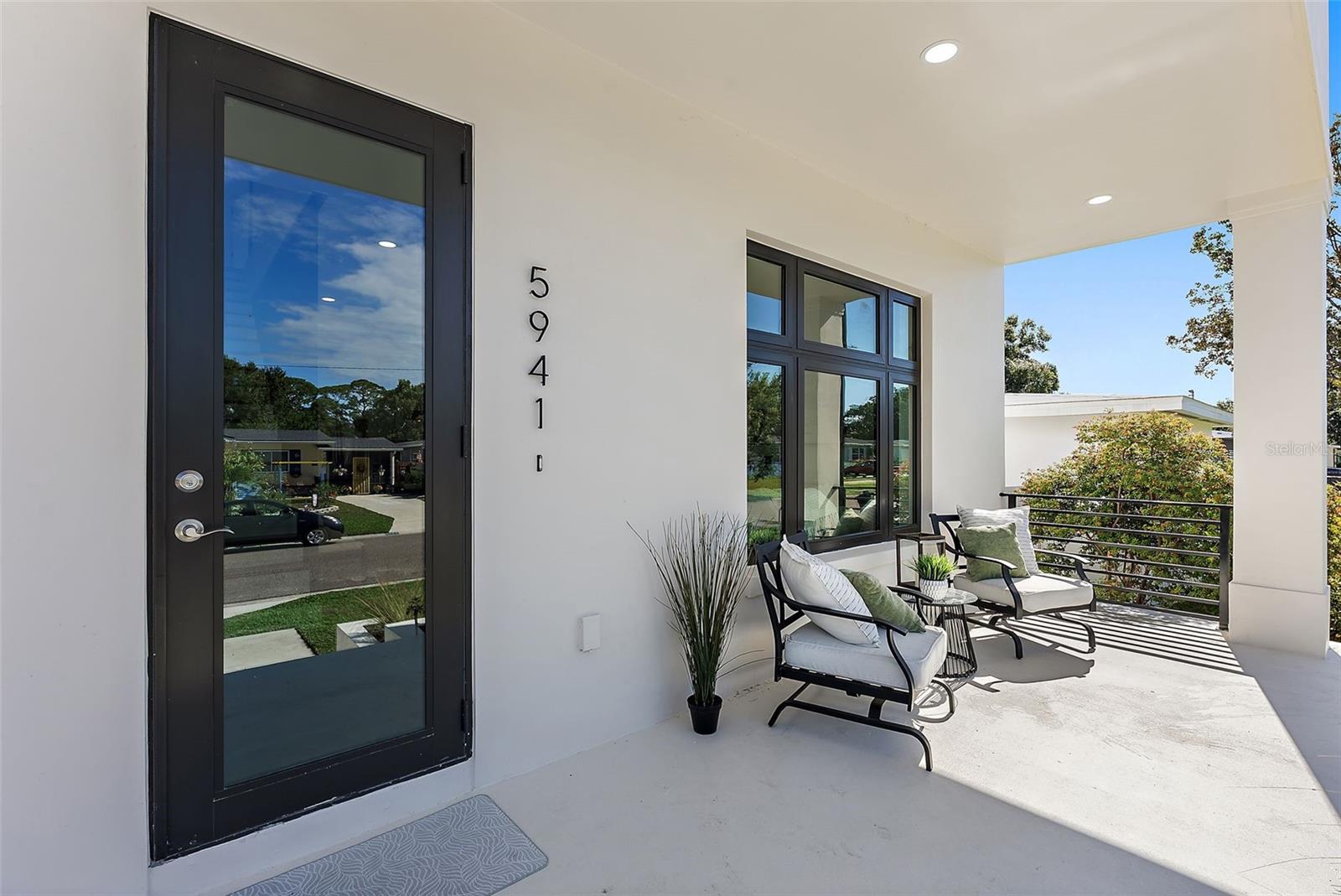 Image 6 of 44 For 5941 Mangrove Street N