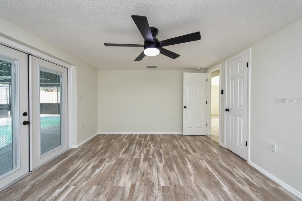 Image 19 of 42 For 9825 Aetna Lane