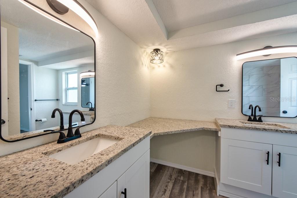 Image 21 of 42 For 9825 Aetna Lane