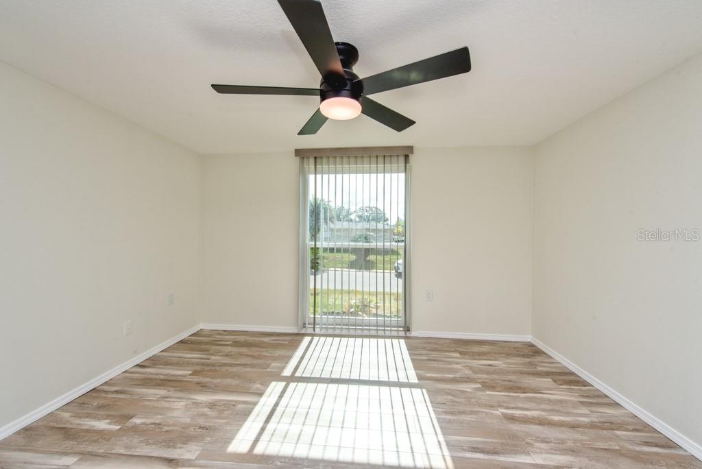 Image 22 of 42 For 9825 Aetna Lane