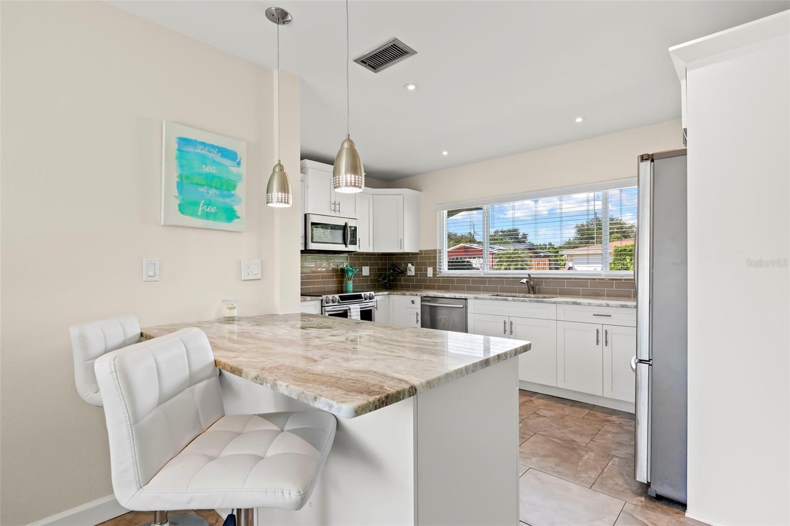 Image 10 of 39 For 2196 Indian Avenue S