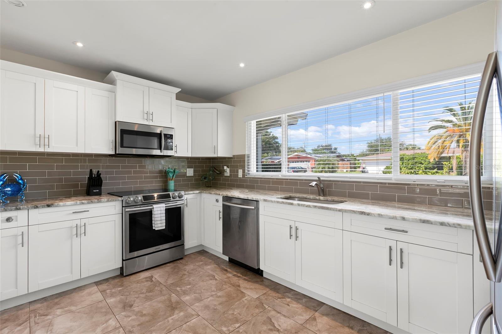 Image 11 of 39 For 2196 Indian Avenue S