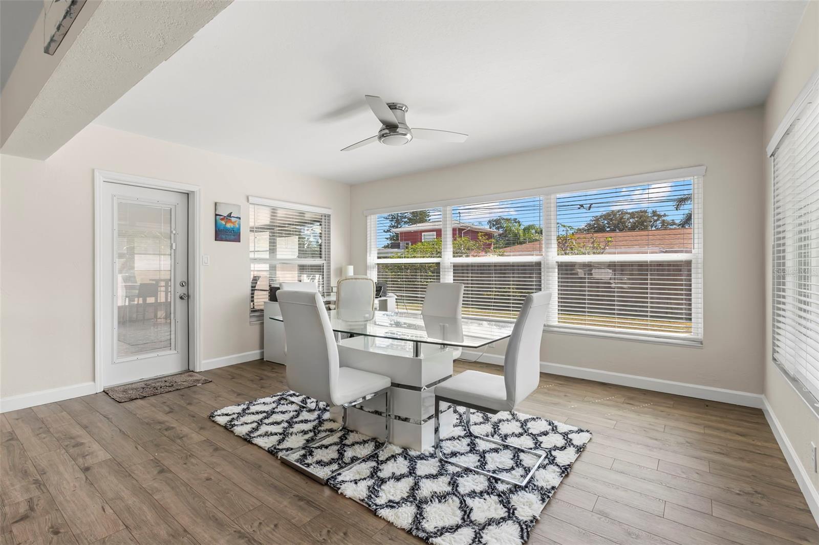 Image 13 of 39 For 2196 Indian Avenue S