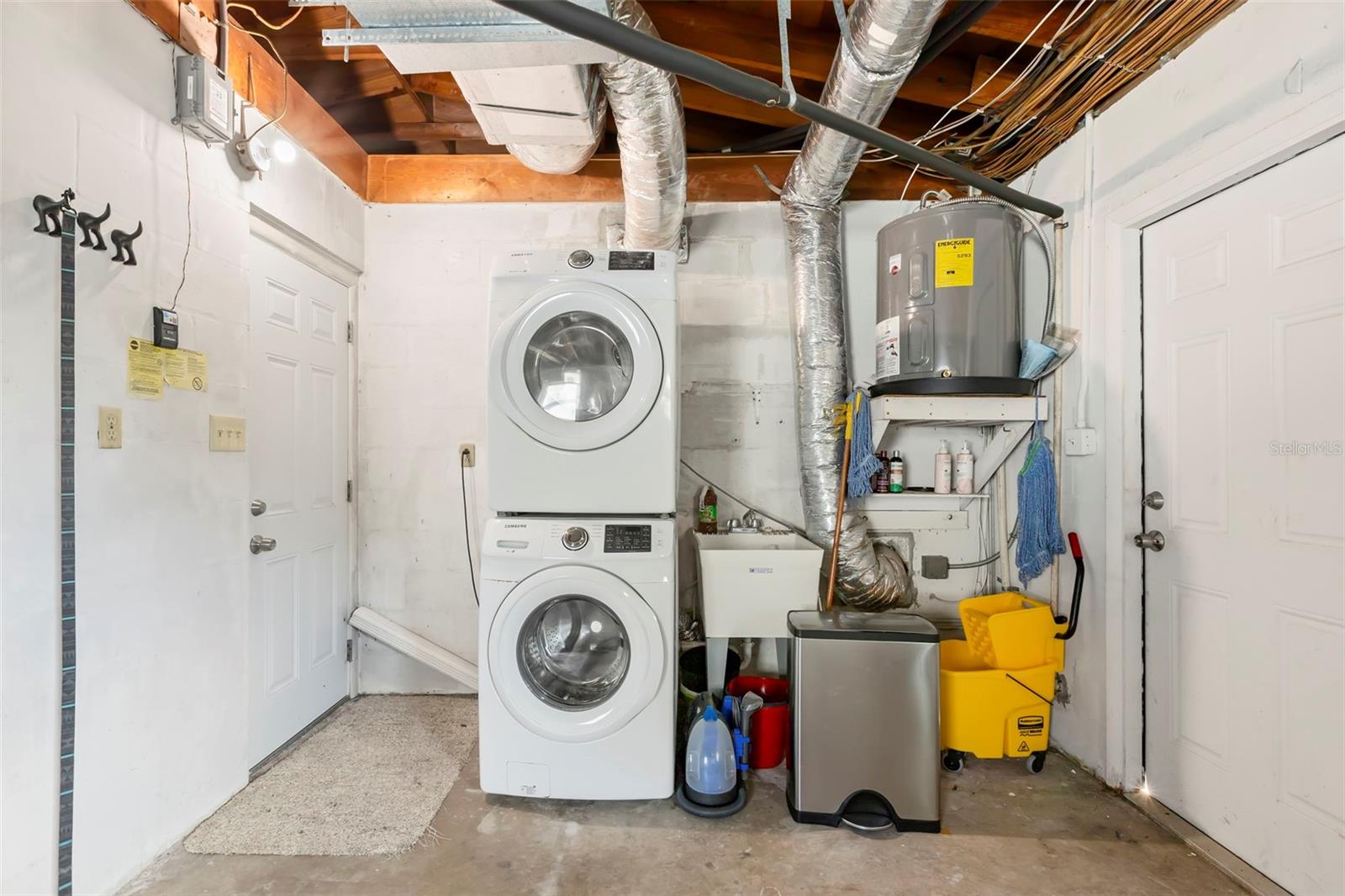 Image 30 of 39 For 2196 Indian Avenue S