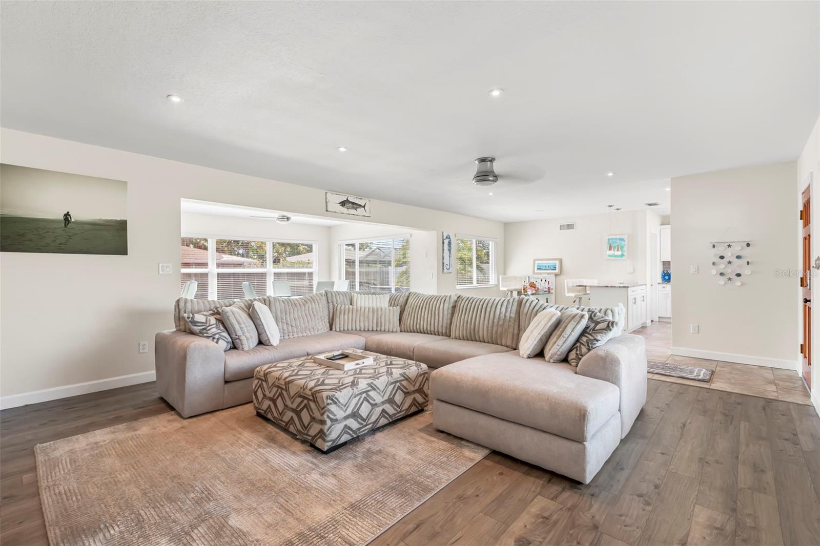 Image 7 of 39 For 2196 Indian Avenue S