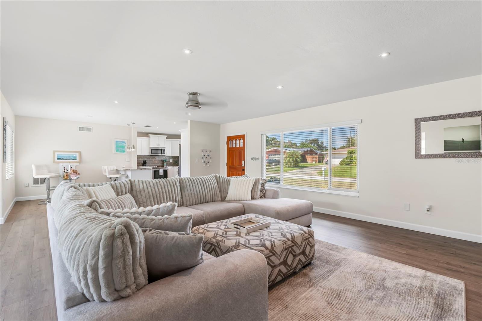 Image 8 of 39 For 2196 Indian Avenue S