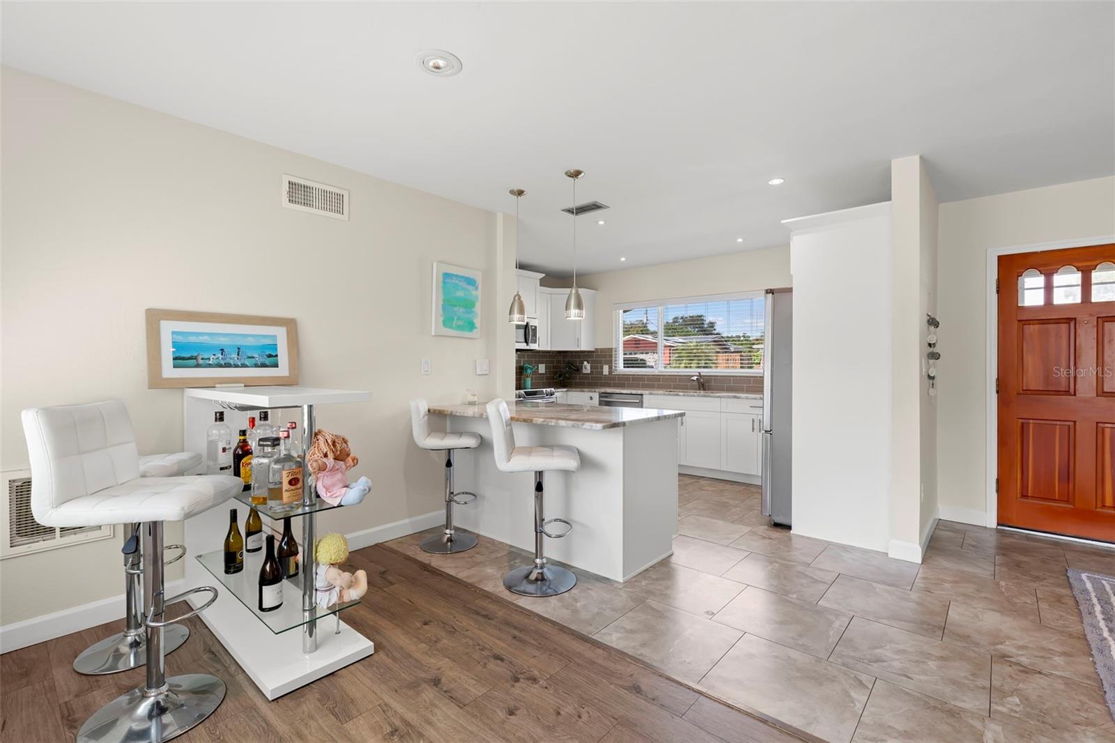 Image 9 of 39 For 2196 Indian Avenue S