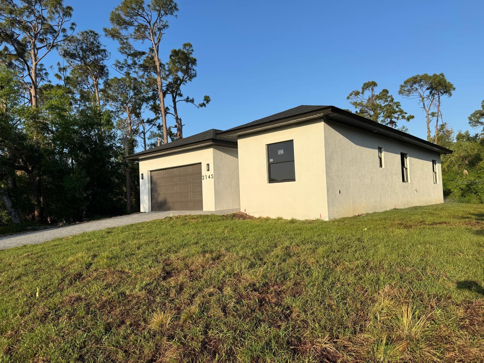 Image 17 of 20 For 2145 Redmond Street