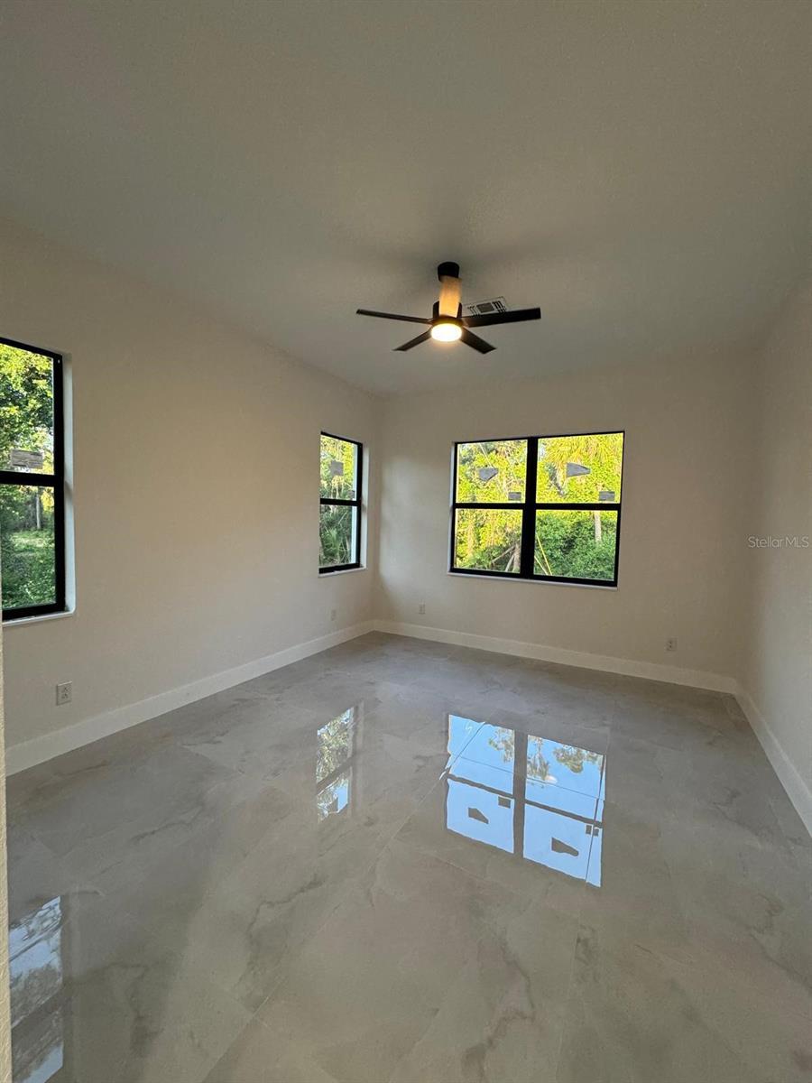 Image 4 of 20 For 2145 Redmond Street