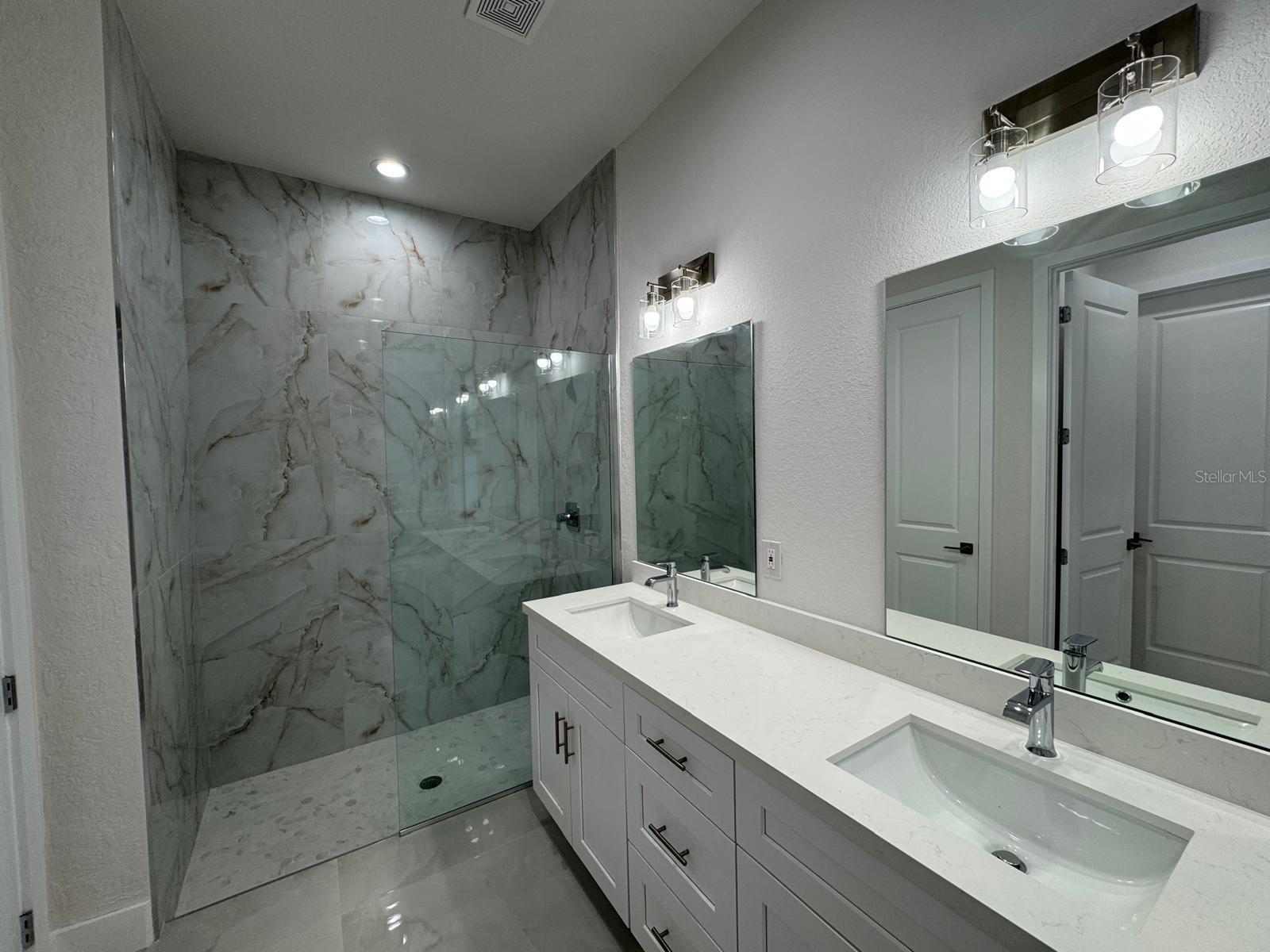 Image 5 of 20 For 2145 Redmond Street