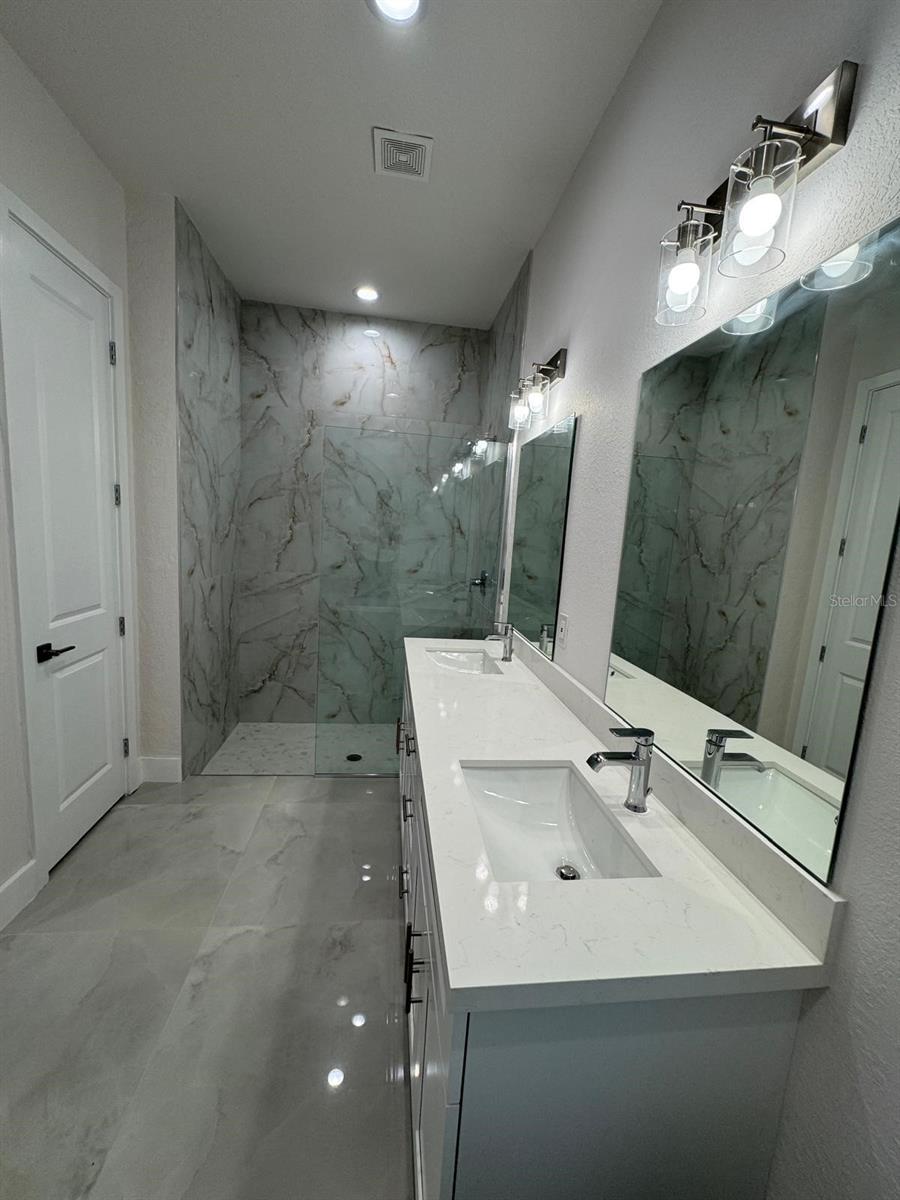 Image 6 of 20 For 2145 Redmond Street