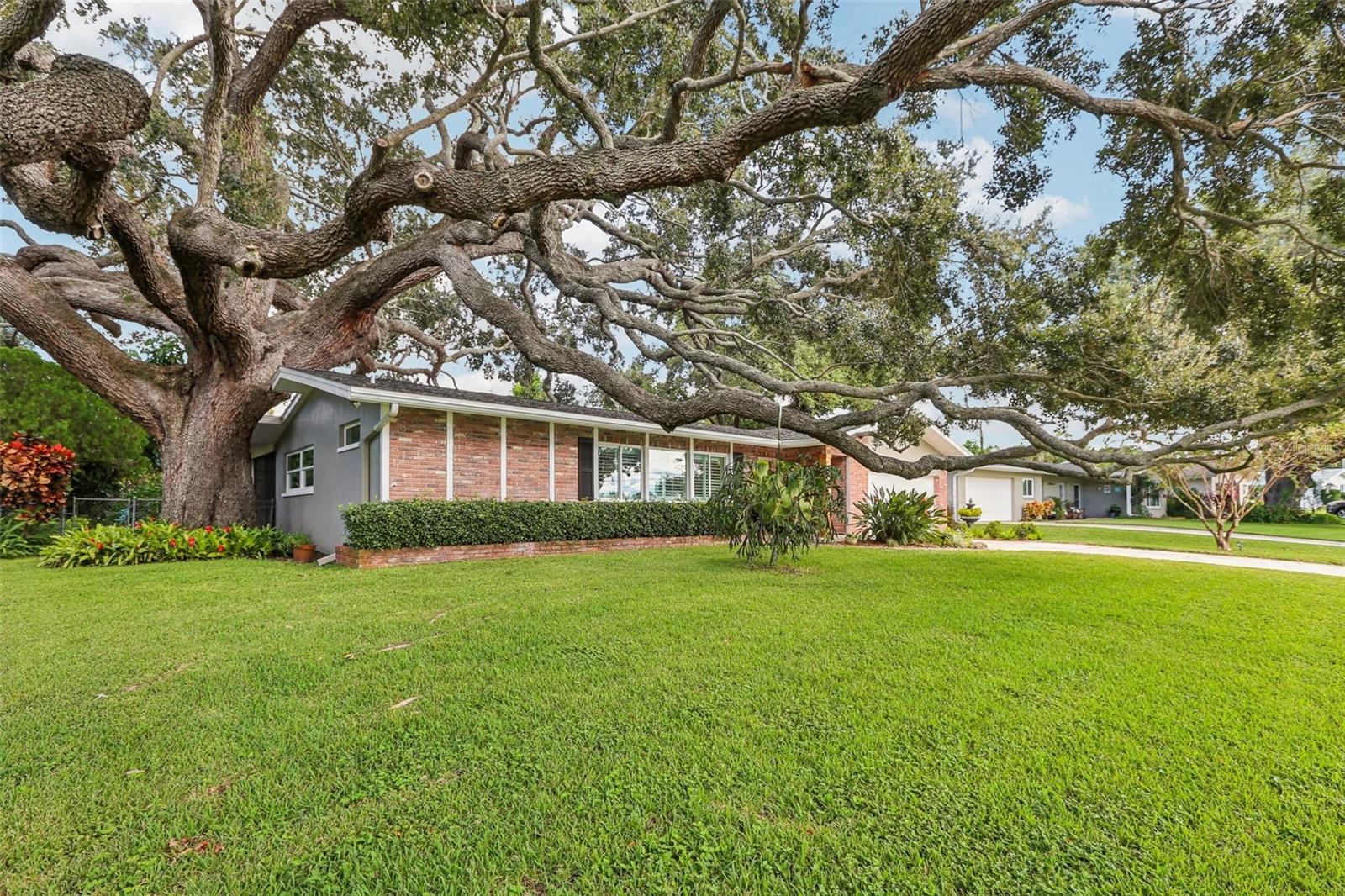 Image 33 of 38 For 2353 Demaret Drive
