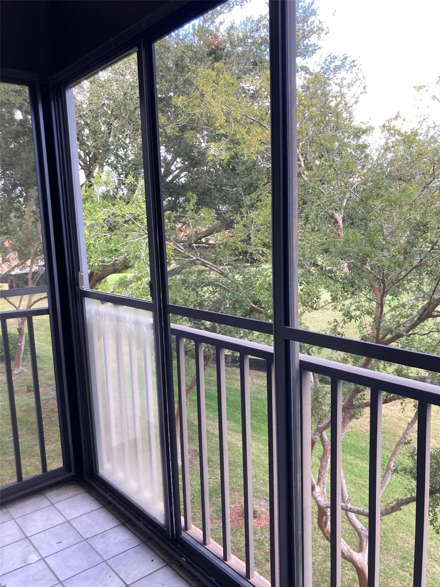 Image 11 of 50 For 8174 Terrace Garden Drive N 307