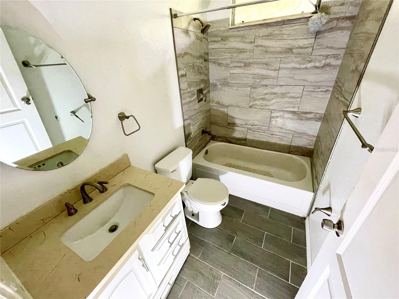 Image 11 of 16 For 5805 16 Street