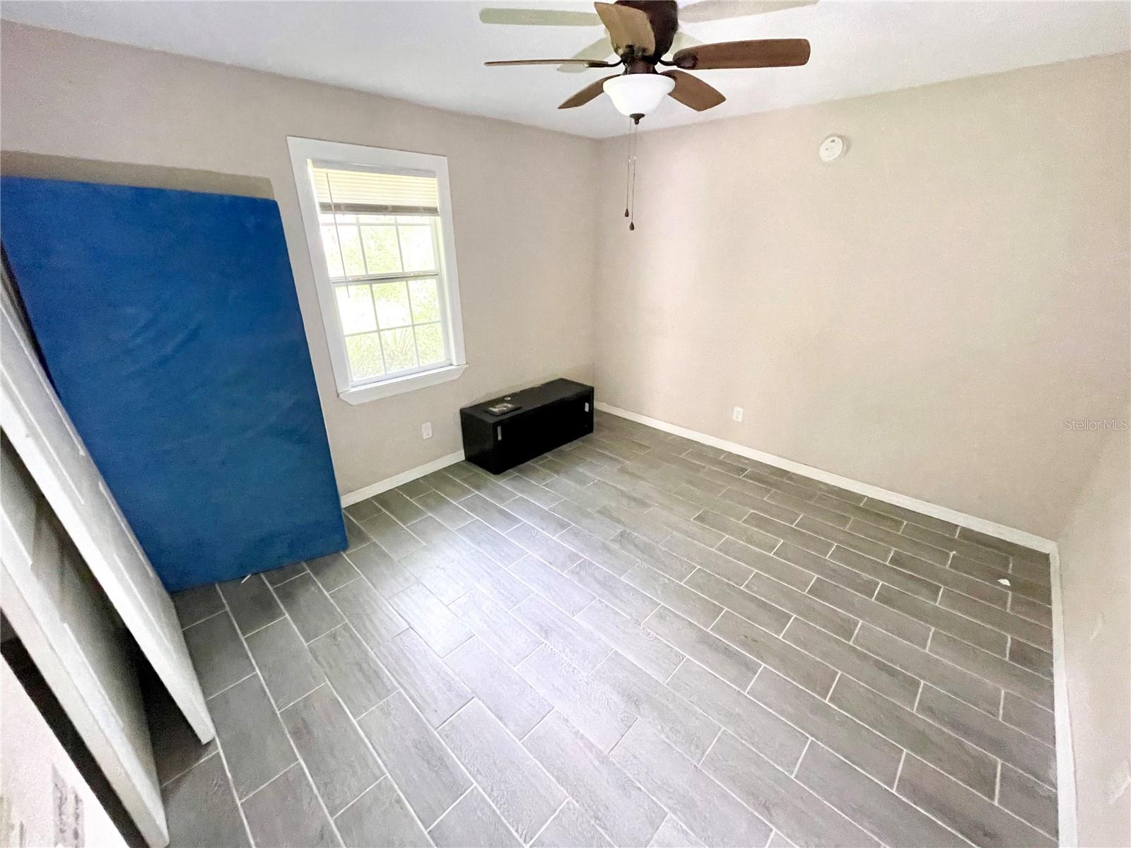 Image 13 of 16 For 5805 16 Street