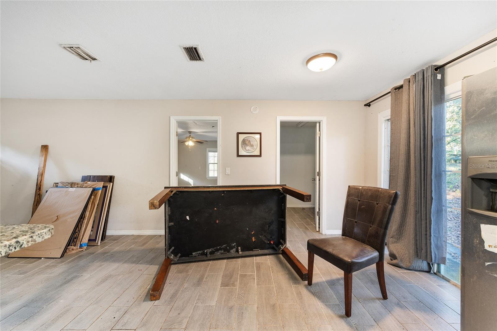 Image 17 of 33 For 5805 16 Street