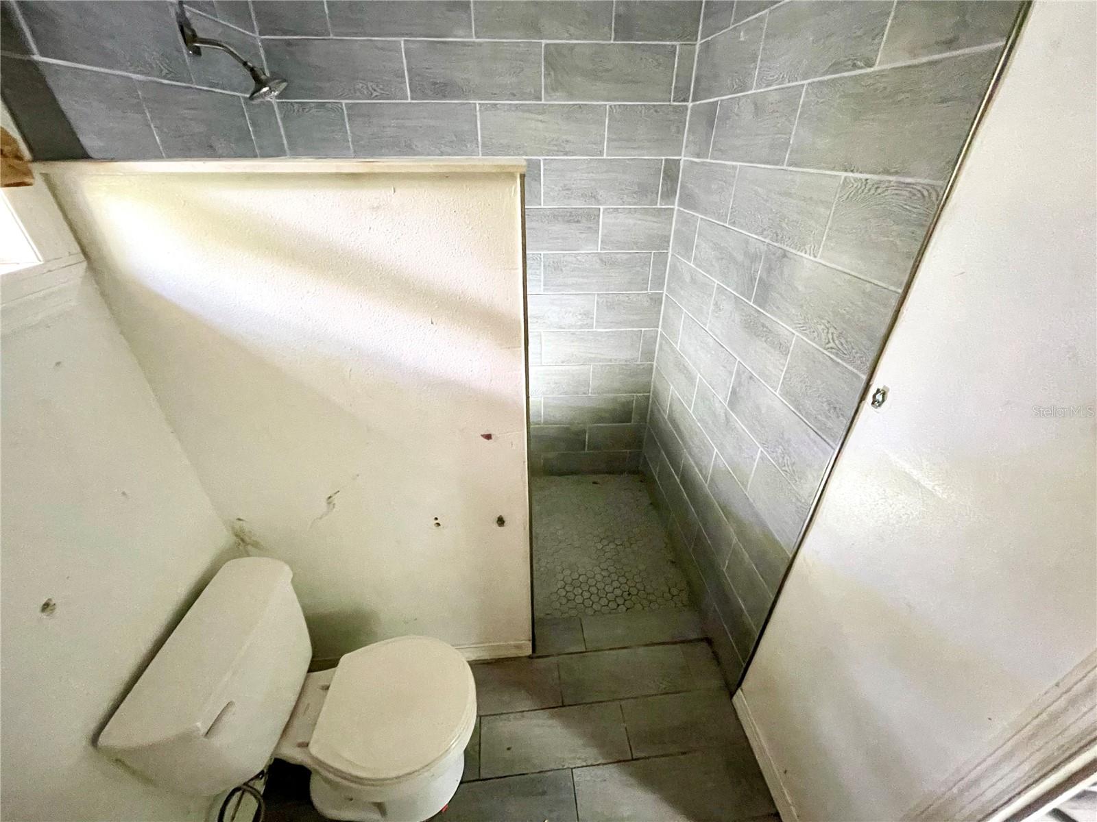 Image 7 of 16 For 5805 16 Street