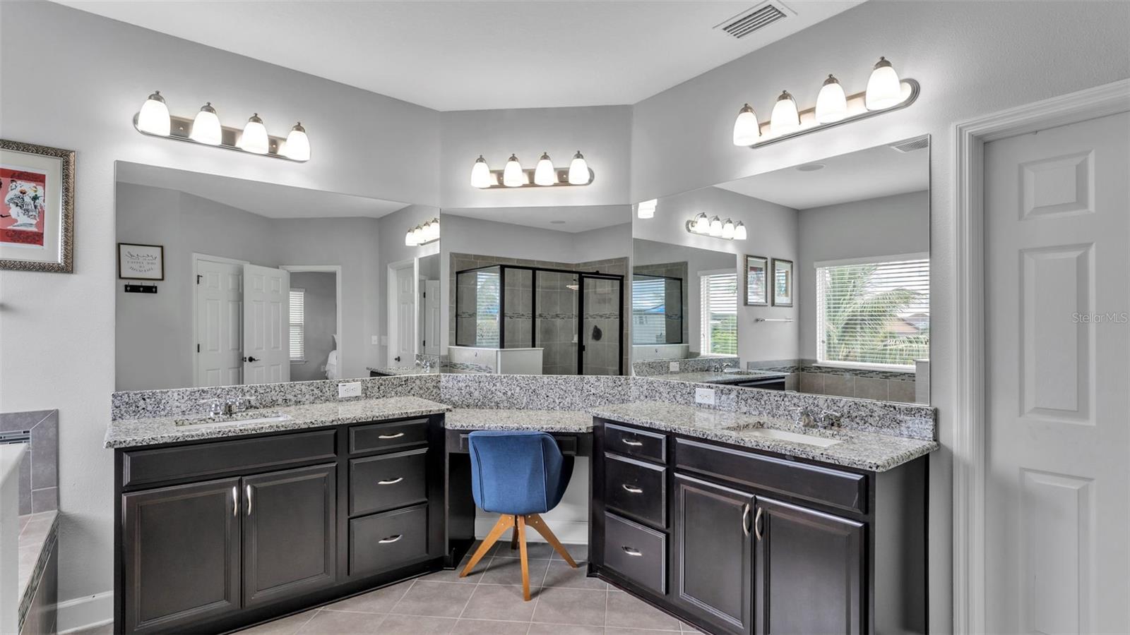 Image 21 of 89 For 11831 Cross Vine Drive