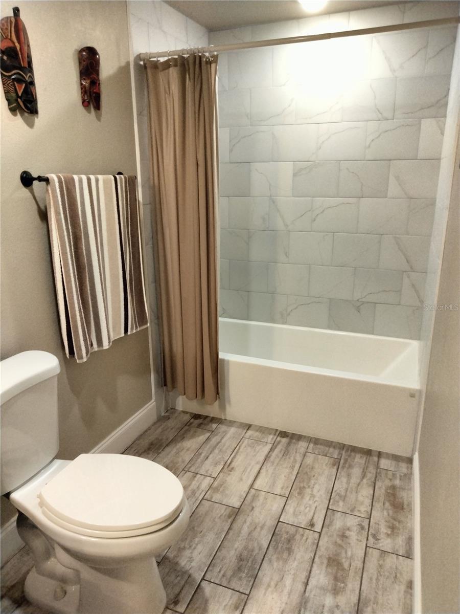 Image 10 of 26 For 2301 Fairlane Drive