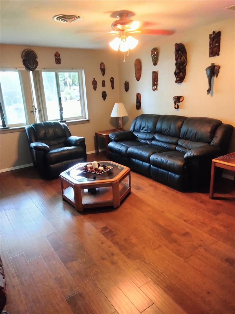 Image 12 of 26 For 2301 Fairlane Drive