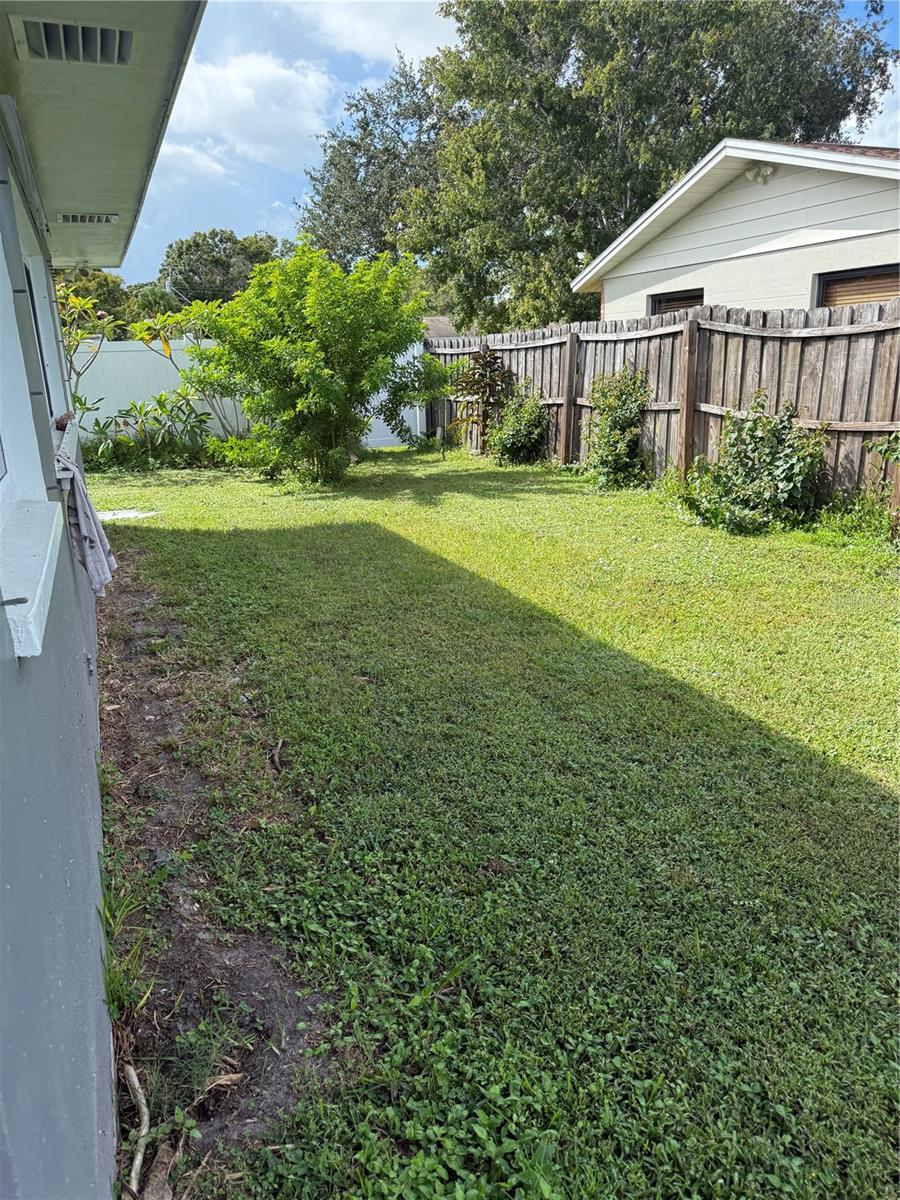 Image 20 of 26 For 2301 Fairlane Drive