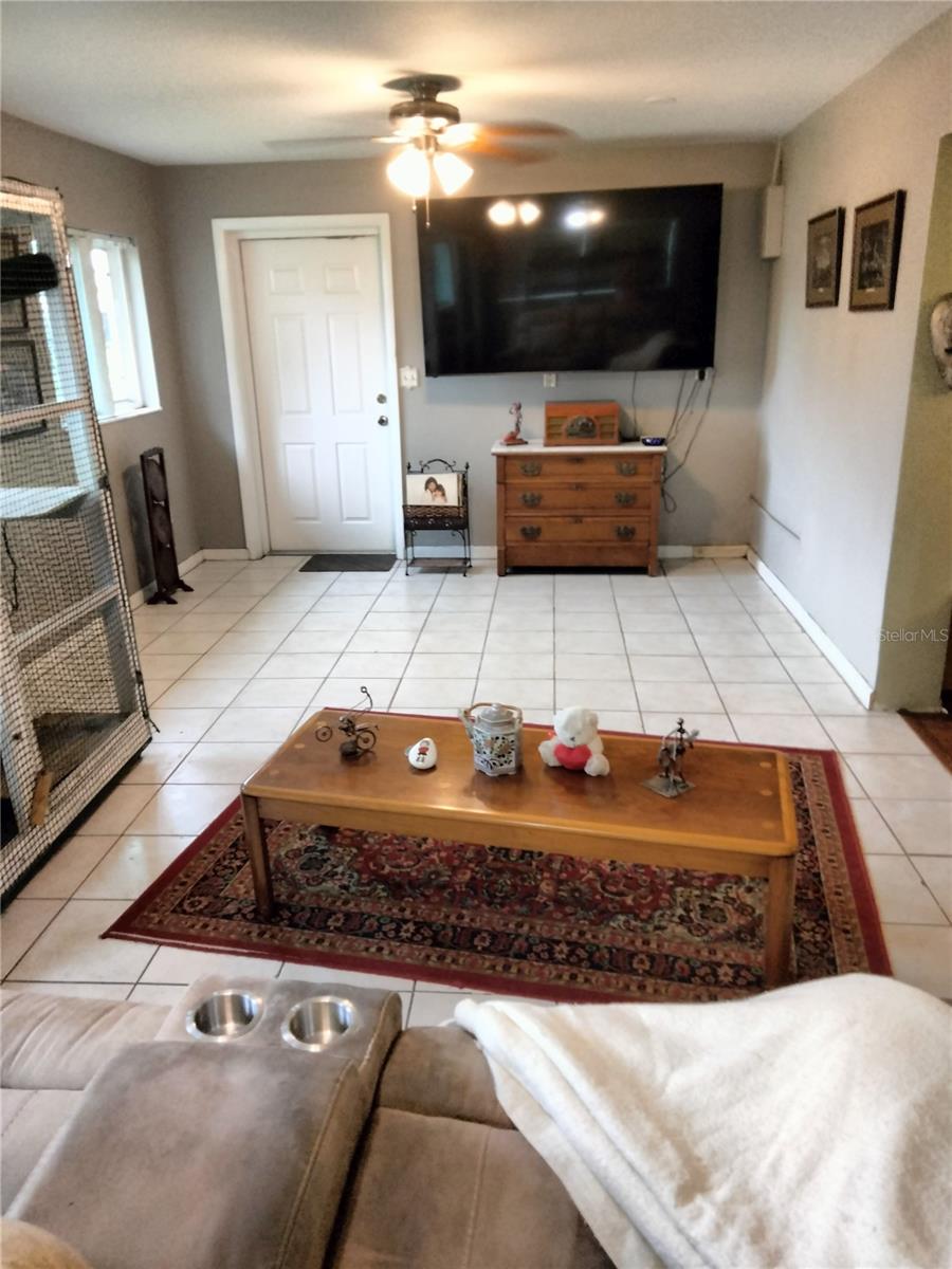Image 4 of 26 For 2301 Fairlane Drive